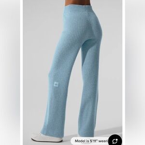 Alo Cashmere High-Waist Plush Waffle Pant XS 29” inseam Celestial Light Blue